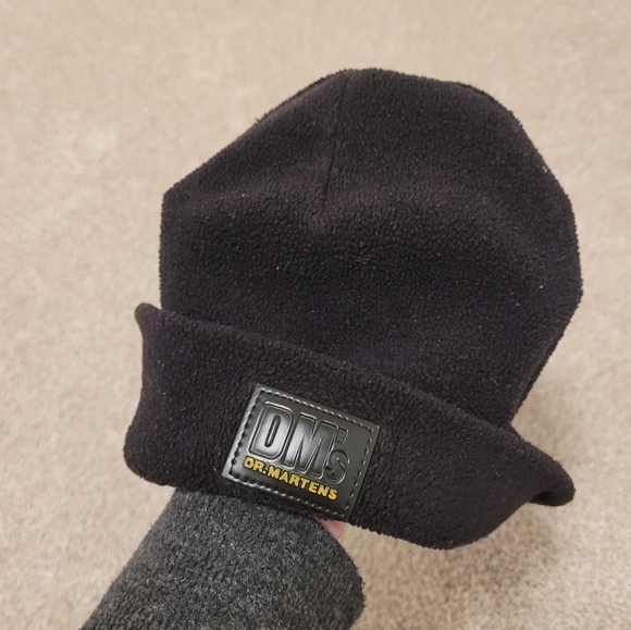 Dr. Martens Mens Black Fold Over Beanie - Picture 5 of 6